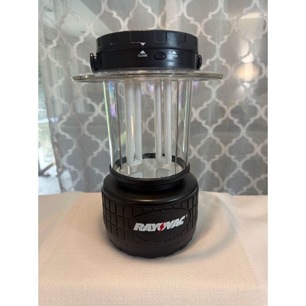 Rayovac Sportsman 8D Fluorescent Camping Lantern